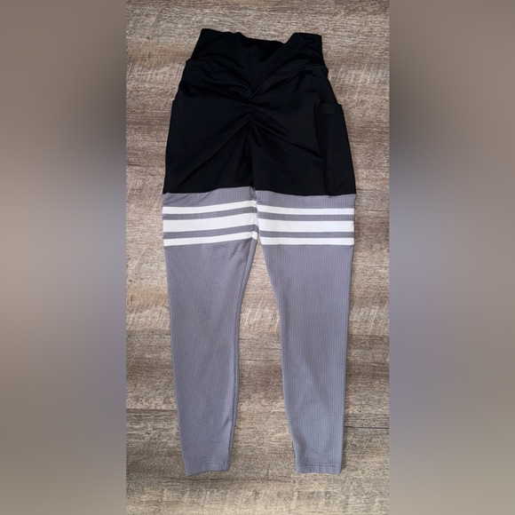 Bombshell SCRUNCH THIGH-HIGHS - Picture 2 of 6